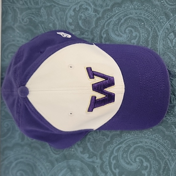 UW New Era Purple & White Baseball Cap 22 Inch Medium-Large - Picture 5 of 12